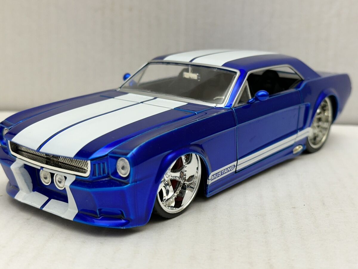 【最新入荷】 1965 BTM JADA FORD DIECAST 1:24 WHITE / BLUE GT MUSTANG Jada Toys