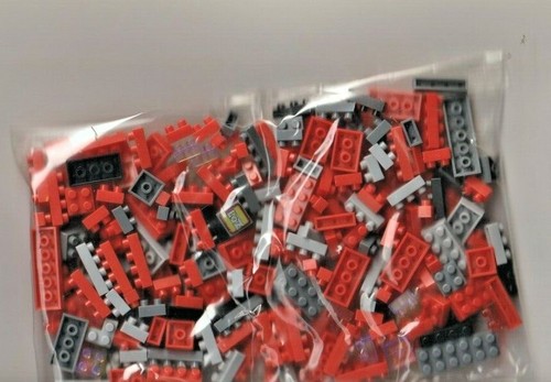 LOZ DIAMOND MINI BLOCKS - Gift Series 9404 - ROBOT/ULTRAMAN - 240 Pieces - Picture 2 of 5