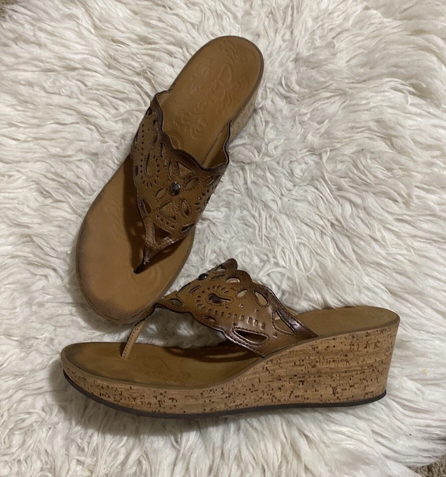 Sandali Clarks Luxe con zeppa in schiuma comodi marrone oro da donna taglia 9