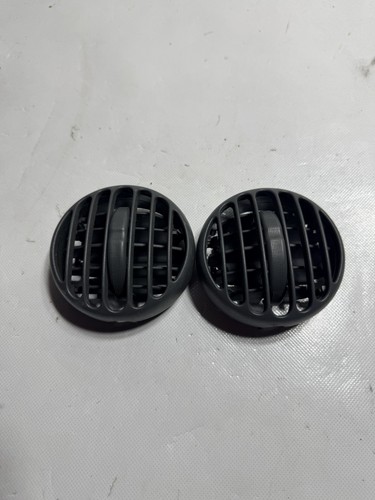 02-07 JEEP LIBERTY DASHBOARD CIRCULAR AIR VENT GREY SET PAIR 2 OEM T43