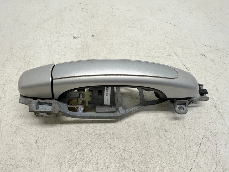 P50628 2008-2010 Porsche Cayenne maçaneta externa da porta traseira com estrutura destro fabricante de equipamento original - Imagem 4 de 4