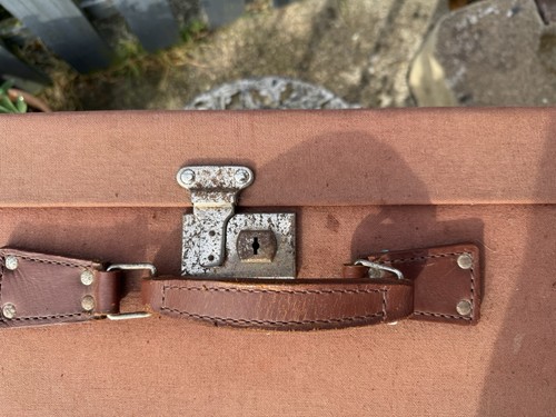 Vintage Suitcase Leather Handle With Key - Picture 6 of 8