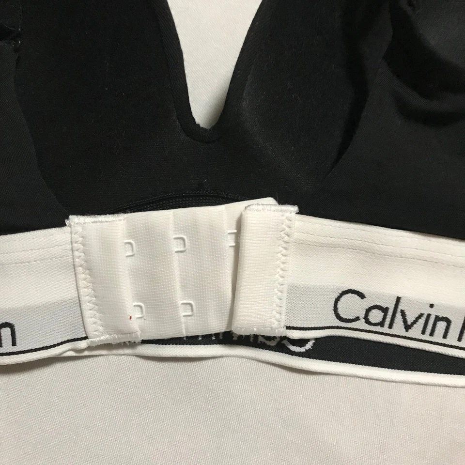 Sujetador push up negro Calvin Klein 36B 2 vías convertible correas Foto 4 de 4