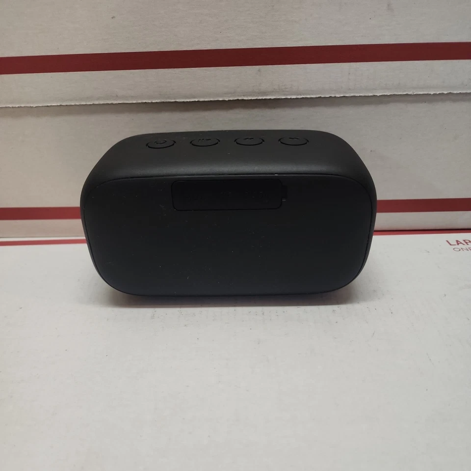 Altavoz portátil Bluetooth resistente al agua/choques iHome IBT300B E2A Foto 2 de 3