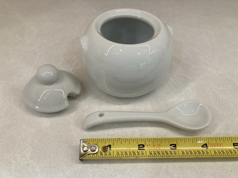 Azúcar BIA Cordon Bleu porcelana blanca con tapa y cuchara, con jarra pequeña Foto 4 de 4