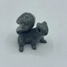 HAGEN RENAKER Miniature Figurine GLOSSY GRAY SQUIRREL