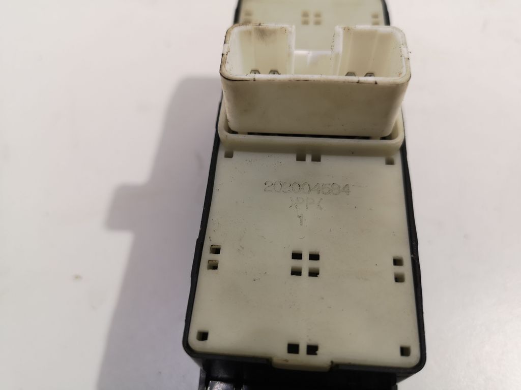 Hyundai Sonata 2007 Electric window control switch 202004584 