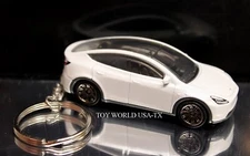 Custom Key Chain Tesla Model Y white