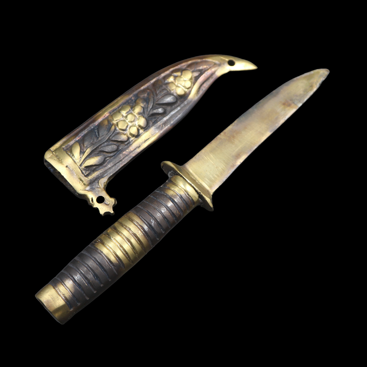 Ancient Egyptian Daggers Knives 3,400 Year Old Tablets Suggest King