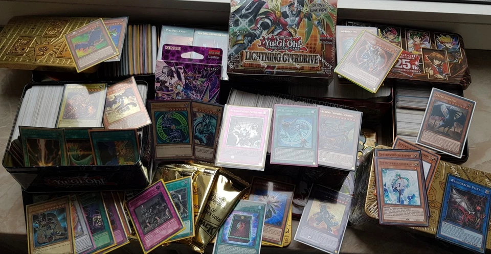 Yugioh sammlung - ca. 2600 Karten - Sehr Guter Zustand - wie abgebildet Kein Los