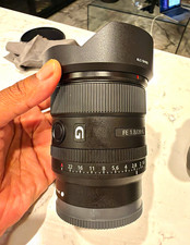Sony FE 20mm f/1.8 G Wide Angle E-Mount Lens SEL20F18G Hood/Caps