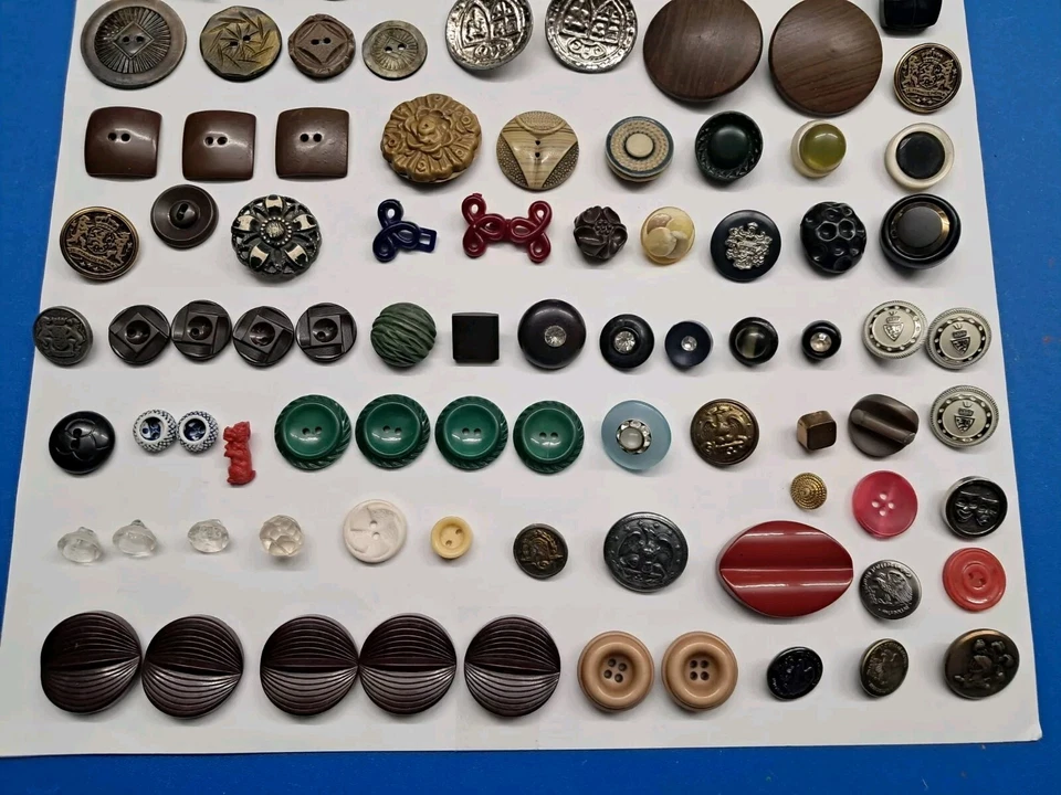 Vintage Button Lot Mixed Colors & Sizes - Image 4 of 4