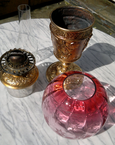 Antique Victorian Duplex Oil Lamp ~ Cranberry/Clear Glass Star Shade ~ 22.5"Tall - Picture 21 of 23