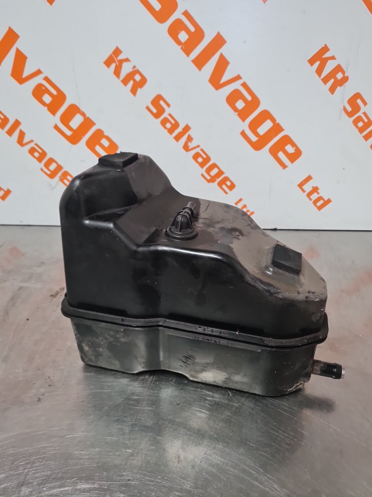2016-2023 BMW 5 SERIES G30 520D 2.0 DIESEL AD BLUE ADDITIVE TANK  