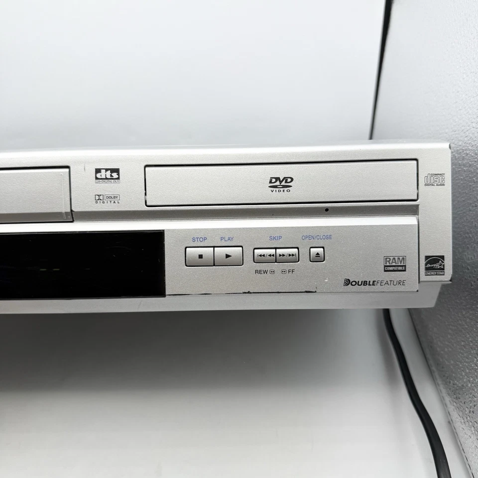 Panasonic PV-D4734S Combo Reproductor DVD VCR Grabadora VHS Sin Control Remoto Probado Funciona Foto 4 de 4