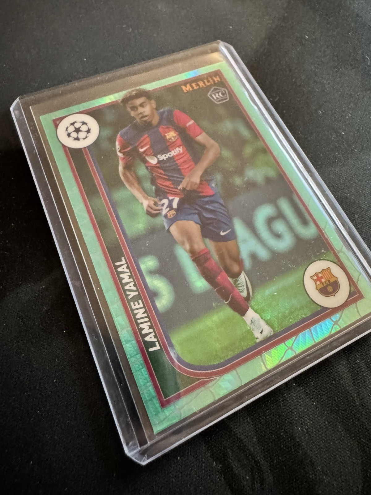 2023-24 Topps Merlin Chrome UEFA Lamine Yamal #27 Aqua Hyper Refractor Rookie RC view 3