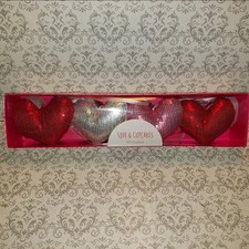 Love  Cupcakes 6 Ft Valentine Heart Plush Sequined Garland