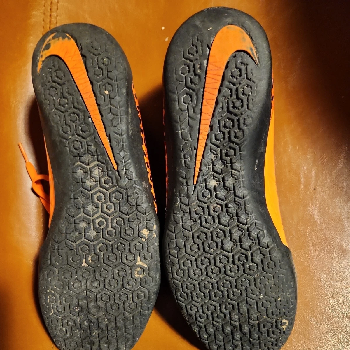 Nike hypervenom sales indoor youth