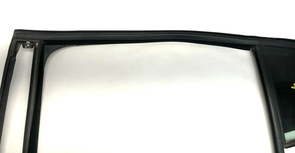 2017 CHEVROLET CRUZE RIGHT REAR DOOR TRIANGEL GLASS WINDOW OEM 43R-000054 - Image 3 of 4