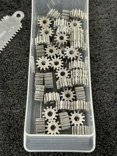 QTY 1 SPUR GEAR 24 PITCH 12 TEETH .1875" D BORE FOR PITTMAN MOTOR - GLOBE MOTORS