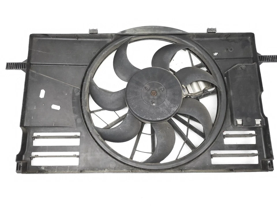 Motor y cubierta ventilador radiador Volvo V50 2005-2011 306805870 Foto 3 de 4