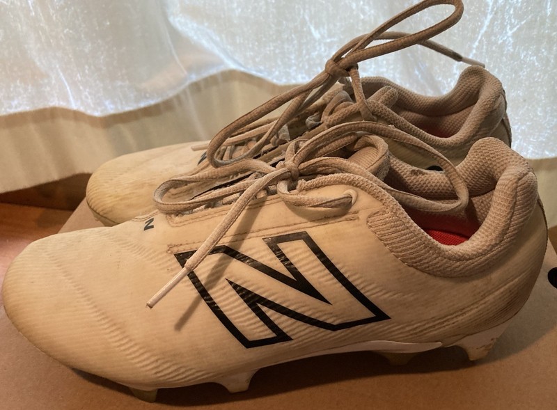New Balance Burn White Lacrosse Cleats with Black Logo Athletic Women’s Size 8