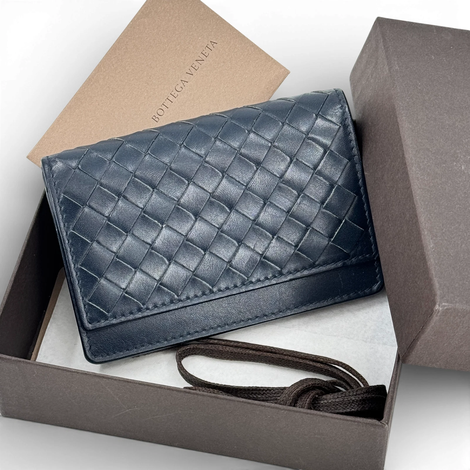 Bottega Veneta — Auth BOTTEGA VENETA Intrecciato Navy Card Case JX317