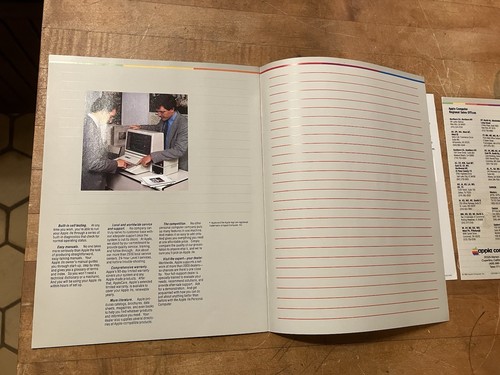 Sistema informático personal Apple iie 1982 4 folletos de venta folleto ¡En muy buena condición! - Imagen 7 de 11