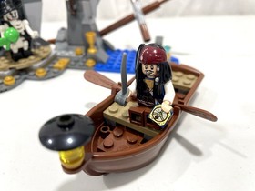 Lego Isla De Muerta 4181 Pirates of the Caribbean 100% Complete Black Pearl Set