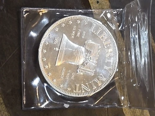 1986 American Eagle Walking Liberty 1 oz Fine Silver One Dollar Coin