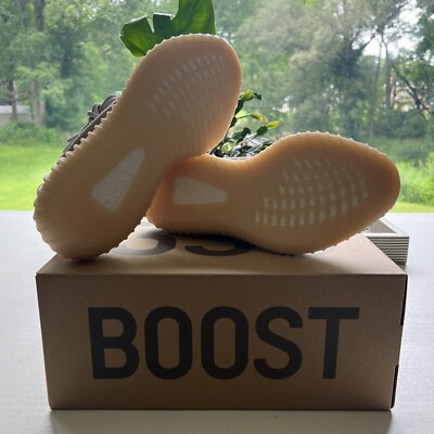 Brand new Size 8 - adidas Yeezy Boost 350 V2 Synth Non-Reflective