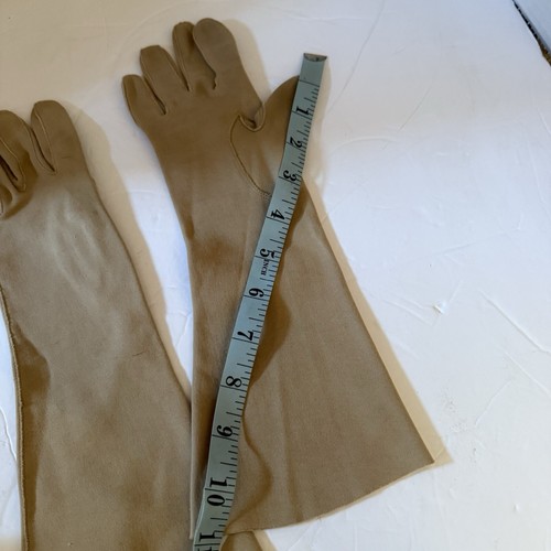 Vintage lange beige Damen Handschuhe vielleicht Gr. 6,5 verblasst Größe und Marke ca. 13 zoll - Bild 17 von 17