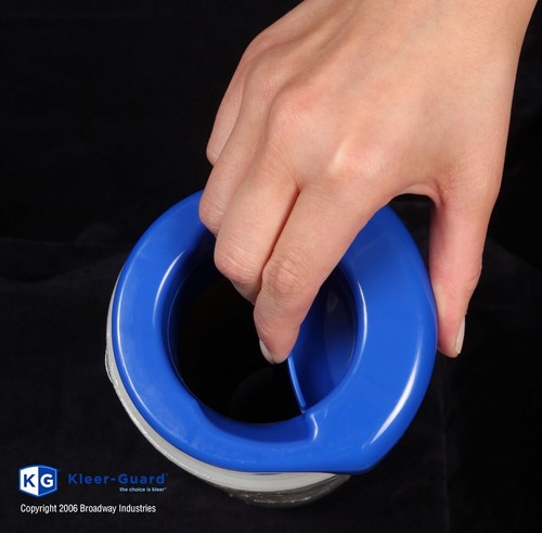 Efficient 15" x 1000' Stretch Film with Residue-Free Handles - Made in USA - Picture 7 of 7