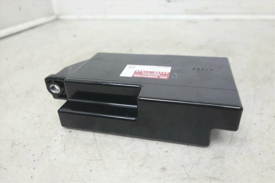 2005 - 2010 Toyota Avalon Gateway Network ECU Aggregation Module 89100-41041 - Image 3 of 4