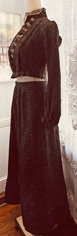 Antiguo Traje Victoriano Negro Seda Brocatelle Caminar Mañana C. 1870 ZZ062 Foto 3 de 4