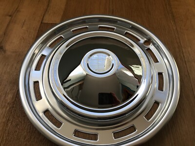 TRIUMPH SPITFIRE MK1 MK2 MK3 NEUE RADNABE CHROMKAPPEN UND RADZIERBLENDEN KOMPLETTES AUTO SET