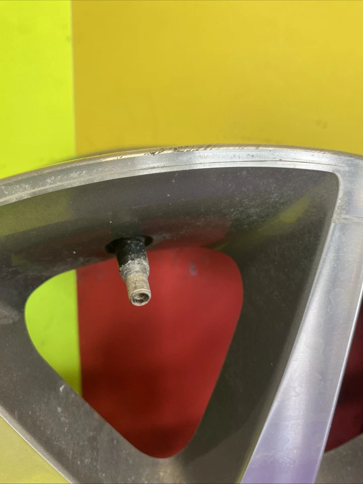 Buick Enclave 2013 2014 2015 2016 2017 2019 19" Factory OEM Wheel Rim - Image 3 of 4