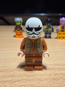 LEGO Star Wars &ldquo;The Ghost&rdquo; ship with &ldquo;the Phantom&rdquo; and crew minifigures