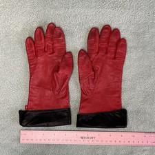 VTG Leather Womens Sz 7.5 Gloves Soft Red Black Wrist Cuff Button WPL8931 Antron