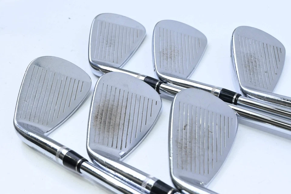 Wilson FG Tour V6 Irons / 6-PW+GW / Regular Flex Dynamic Gold AMT R300 Shafts - Image 3 of 4