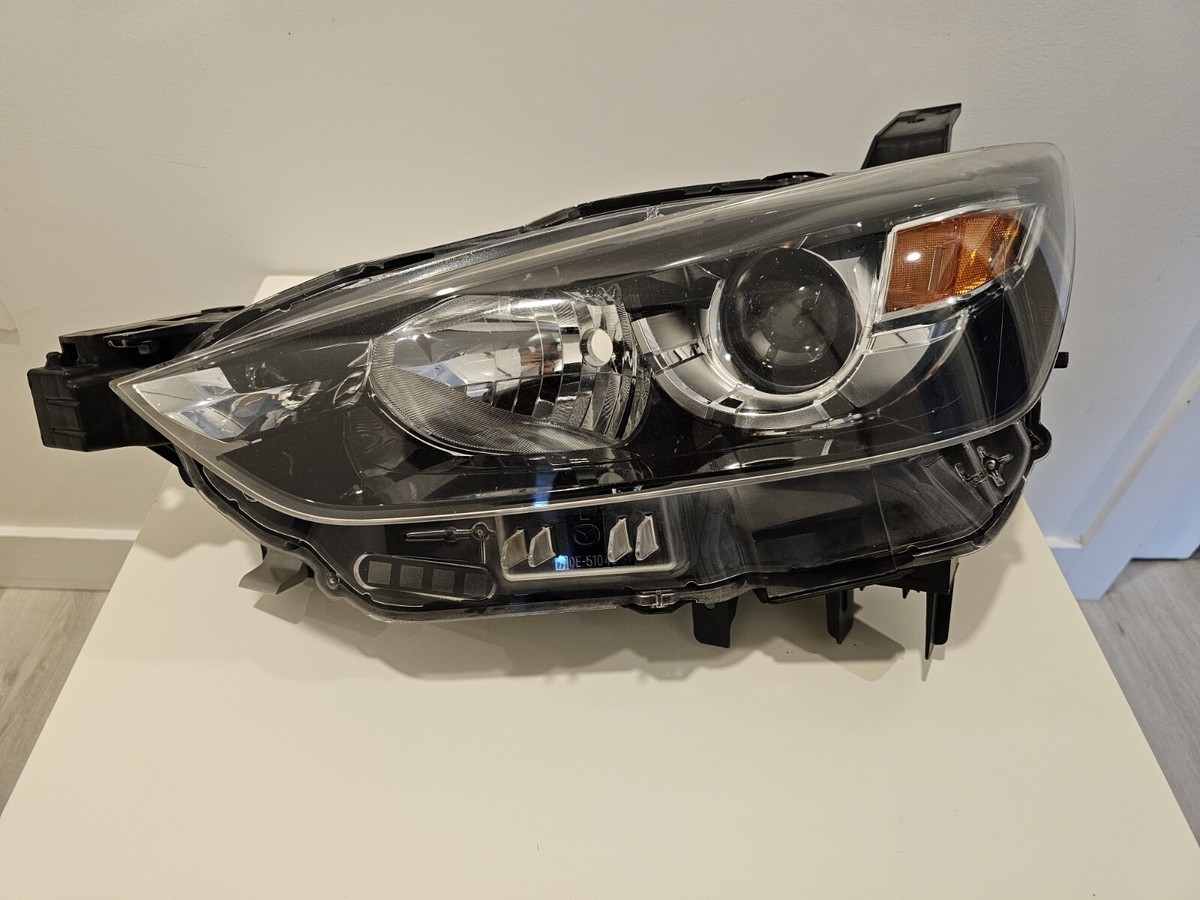 2016-17-2018 MAZDA CX-3 DRIVERS\LEFT HEADLIGHT W/AFS OEM