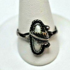 Sterling Silver Mother of Pearl Leaf Ring Sz 9.5