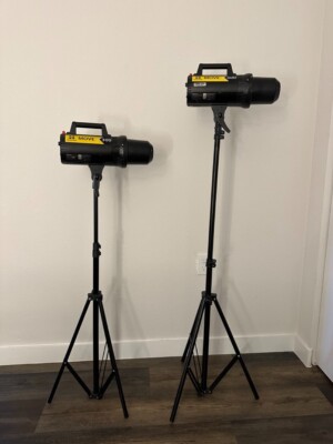 Quadralite Move 300 2 Flash Kit (Some Components Substituted) 