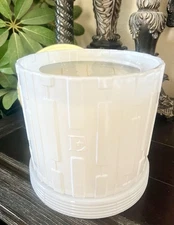 ELTON JOHN BY SLATKIN & CO ENGLISH OAK & AMBER 5 WICK 80 OZ XXXL SCENTED CANDLE