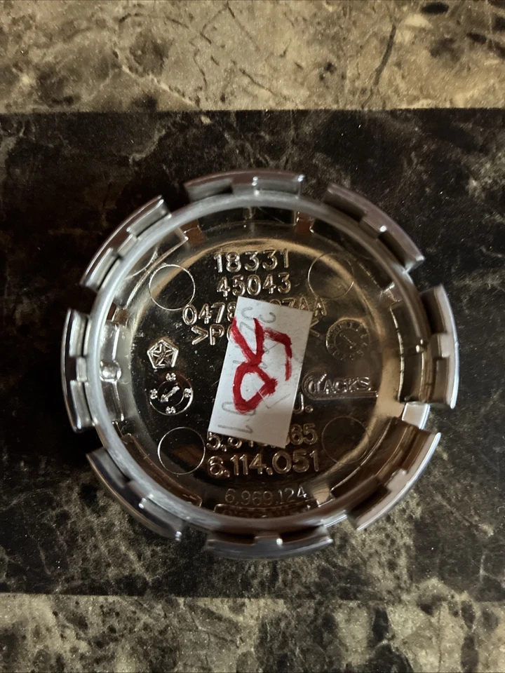 Chrysler PT Cruiser Sebring Stratus 04782867AA OEM Center Wheel Hub Cap Cover  - Image 4 of 4