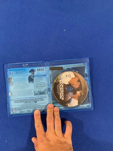 Brokeback Mountain (Blu-ray, 2005) (VERY GOOD CONDITION) - Picture 2 of 3
