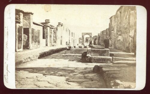 Italie, Pompéi Rue Mercurio .Mercure.PHOTO CDV  albumen Tirage albuminé . 1870 - Afbeelding 1 van 1