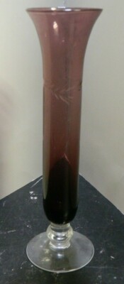 Vintage Hand Blown Etched Amethyst Glass Bud Vase 8'' x 2.25'' x 2.25'' Excellent