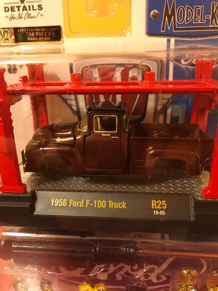 Camión Ford F-100 1956 kit modelo M2 Chase 1 de llantas de oro 750 Foto 2 de 2