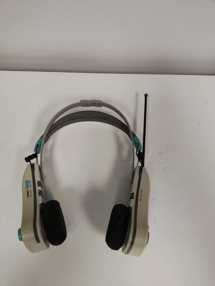 KOSS HR200 Tracker Water Resistant DBBS AM/FM Digital Radio Headphones As Is  - Image 2 of 4